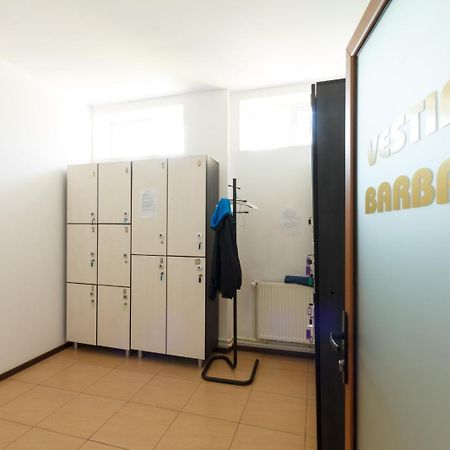 Ymy Hotels Targu Jiu Luaran gambar