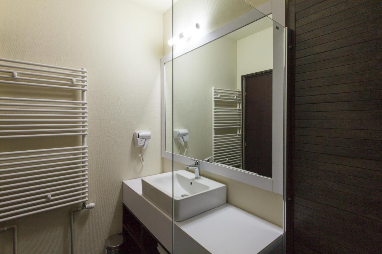 Ymy Hotels Targu Jiu Luaran gambar