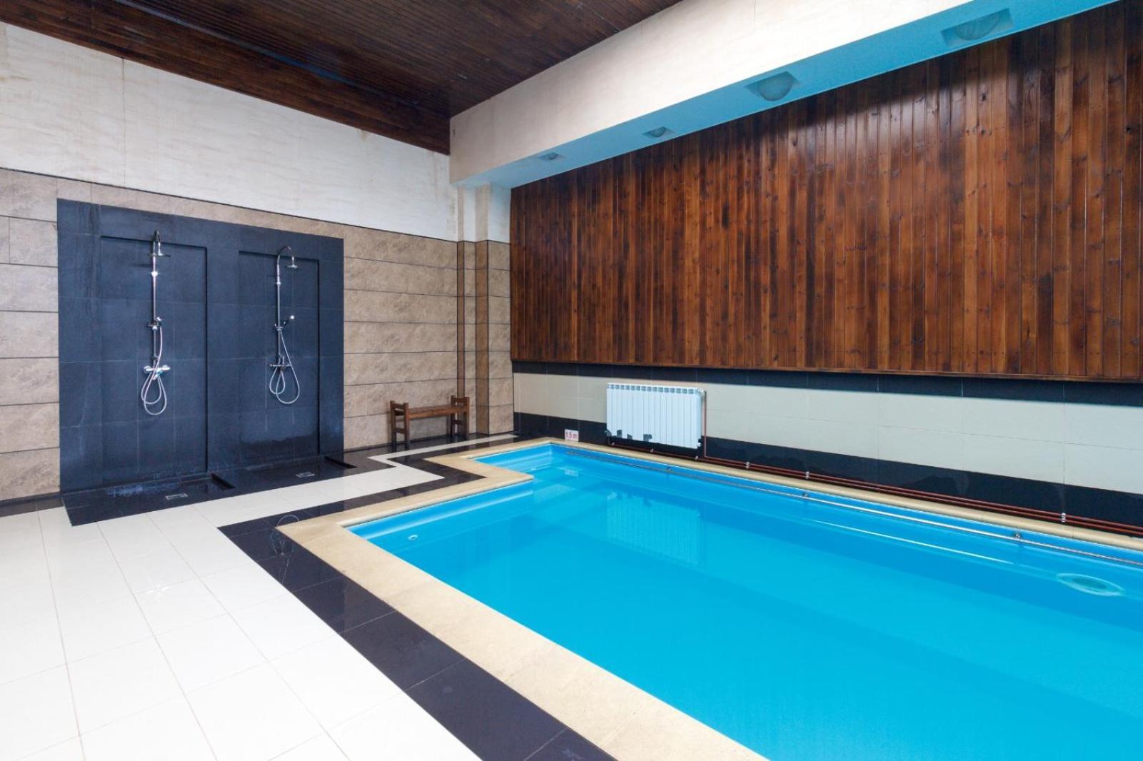 Ymy Hotels Targu Jiu Luaran gambar