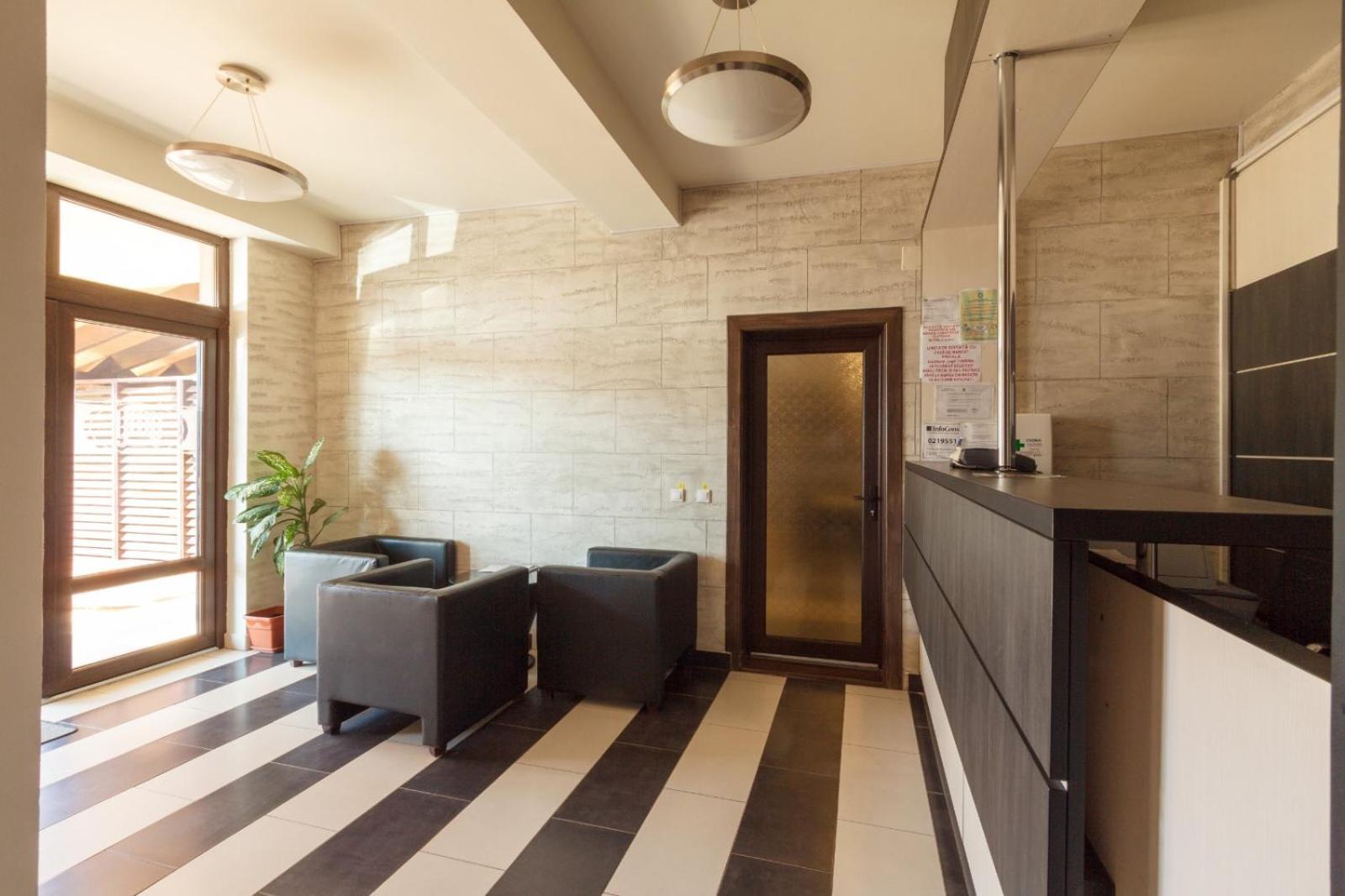 Ymy Hotels Targu Jiu Luaran gambar