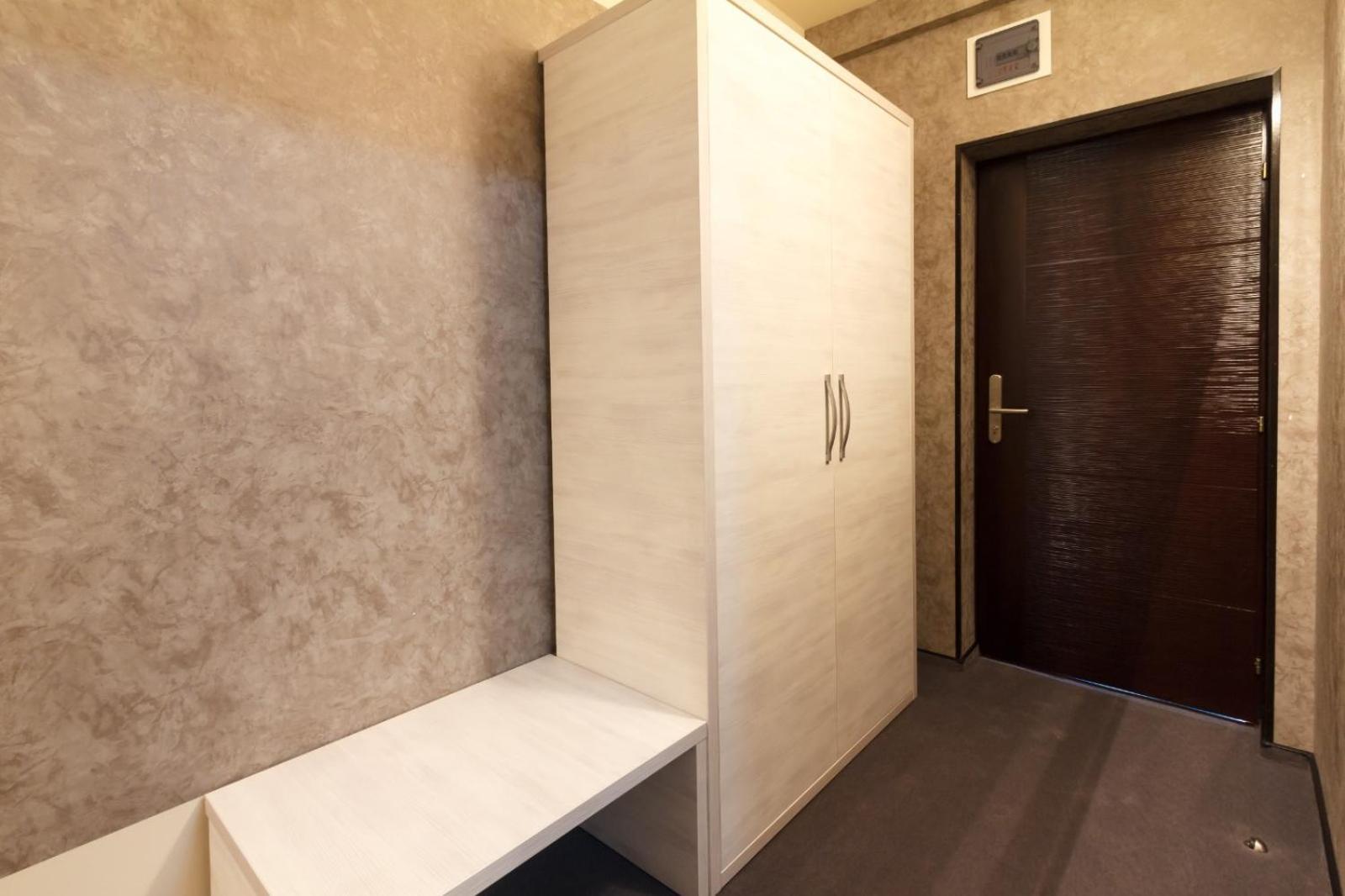 Ymy Hotels Targu Jiu Luaran gambar