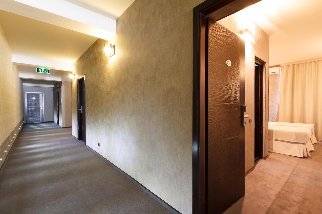 Ymy Hotels Targu Jiu Luaran gambar