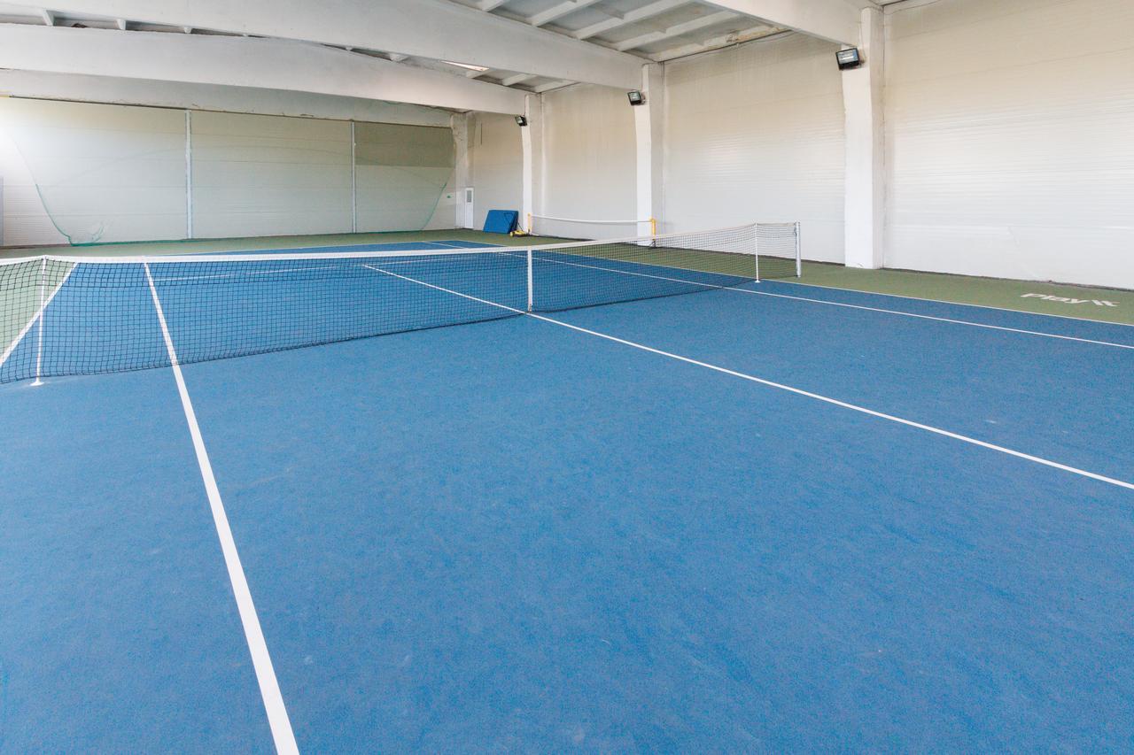 Ymy Hotels Targu Jiu Luaran gambar