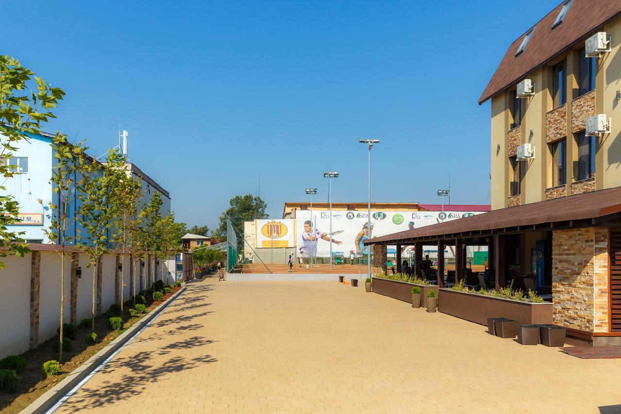 Ymy Hotels Targu Jiu Luaran gambar