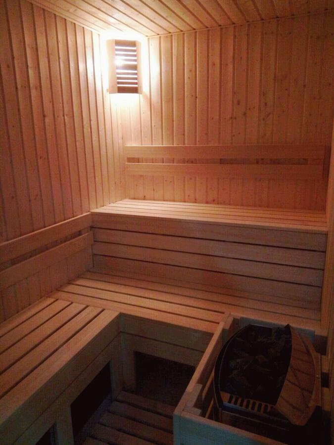 Ymy Hotels Targu Jiu Luaran gambar