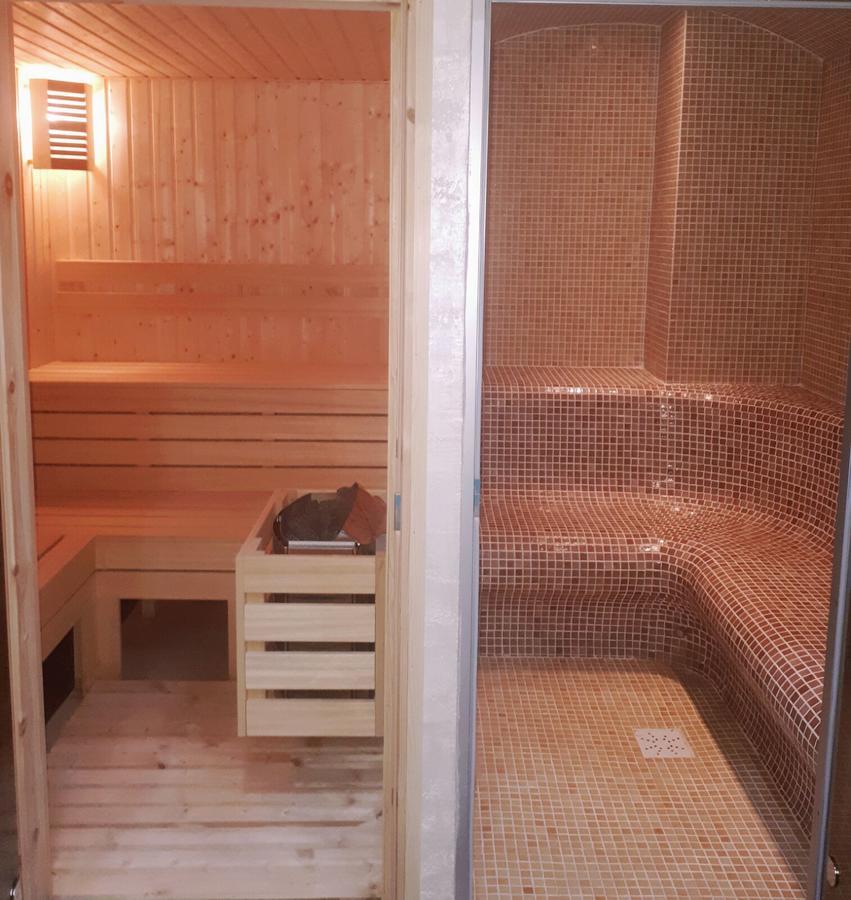 Ymy Hotels Targu Jiu Luaran gambar